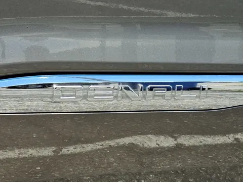 More photos of 2019 GMC Acadia Denali at Outten Chevrolet Allentown, PA