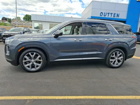 Photos of 2022 Hyundai Palisade SEL for sale in Allentown, PA at Outten Chevrolet Allentown
