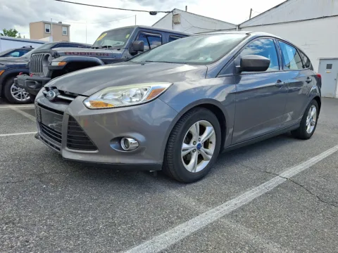 Gray 2012 Ford Focus SE for sale in Allentown, PA