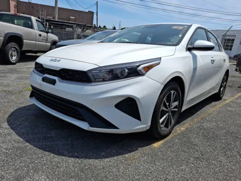 White 2024 Kia Forte LXS for sale in Allentown, PA