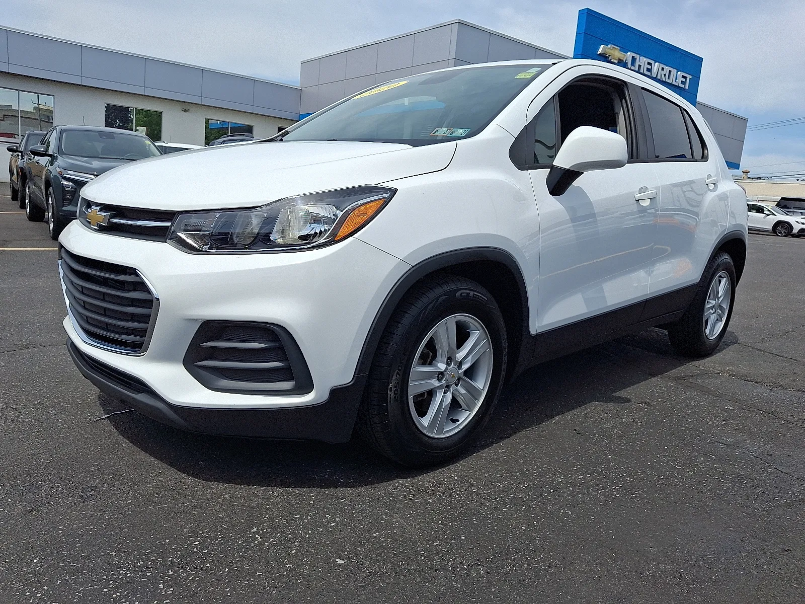 White 2020 Chevrolet Trax FWD LS for sale in Allentown, PA