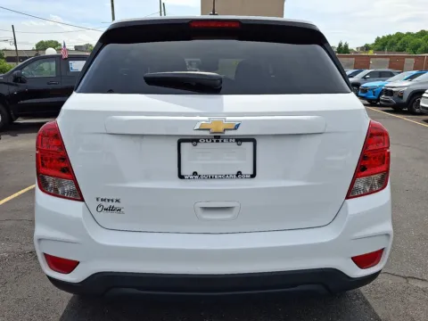 More photos of 2020 Chevrolet Trax FWD LS at Outten Chevrolet Allentown, PA