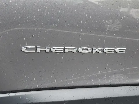 More photos of 2014 Jeep Cherokee Latitude at Outten Chevrolet Allentown, PA