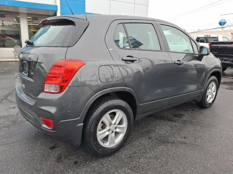 More photos of 2019 Chevrolet Trax LS at Outten Chevrolet Allentown, PA