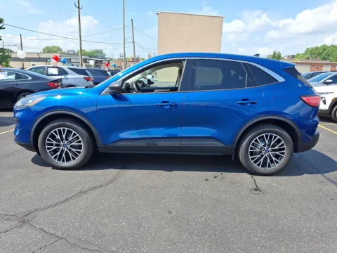 Photos of 2022 Ford Escape SE Plug-In Hybrid for sale in Allentown, PA at Outten Chevrolet Allentown