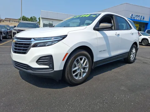 White 2023 Chevrolet Equinox FWD LS for sale in Allentown, PA