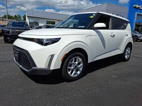 White 2025 Kia Soul LX for sale in Allentown, PA