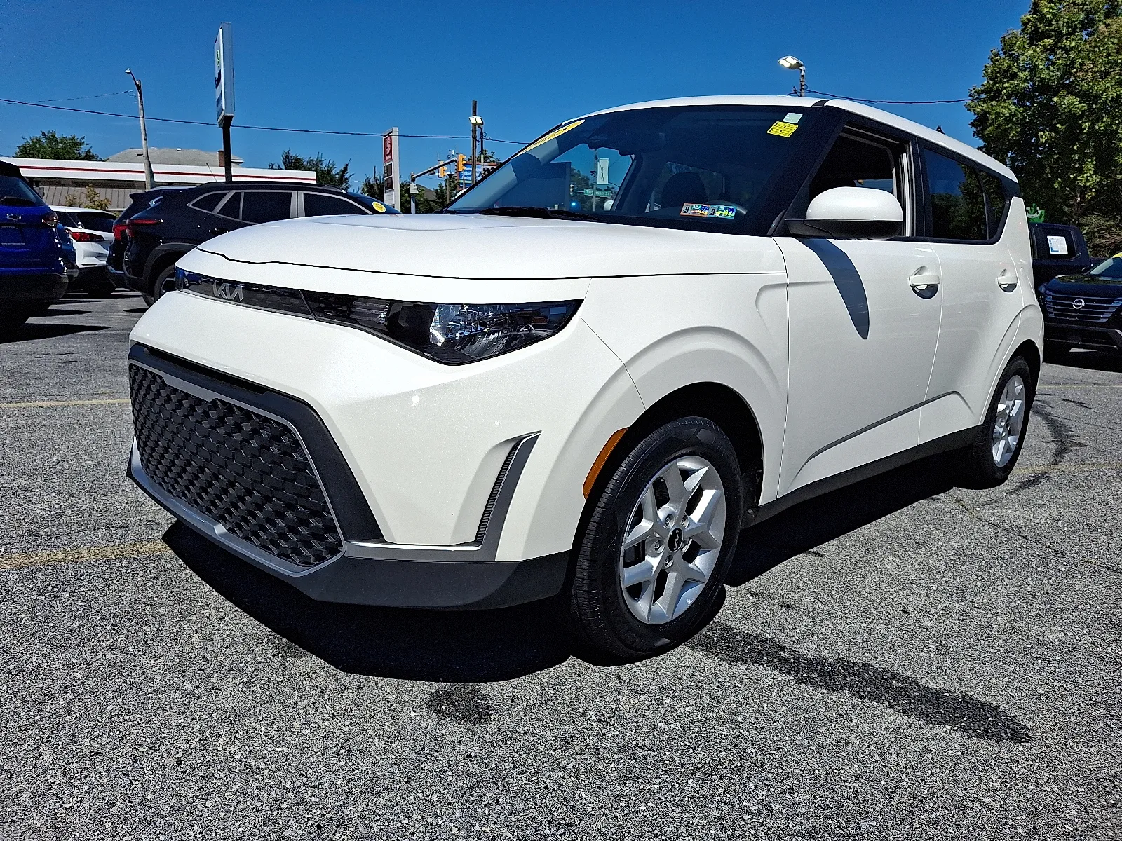 White 2025 Kia Soul LX for sale in Allentown, PA