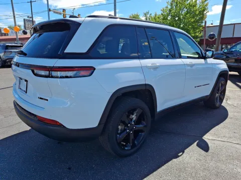 More photos of 2023 Jeep Grand Cherokee Limited 4x4 at Outten Chevrolet Allentown, PA
