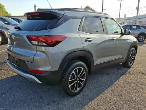 More photos of 2025 Chevrolet Trailblazer FWD LT at Outten Chevrolet Allentown, PA