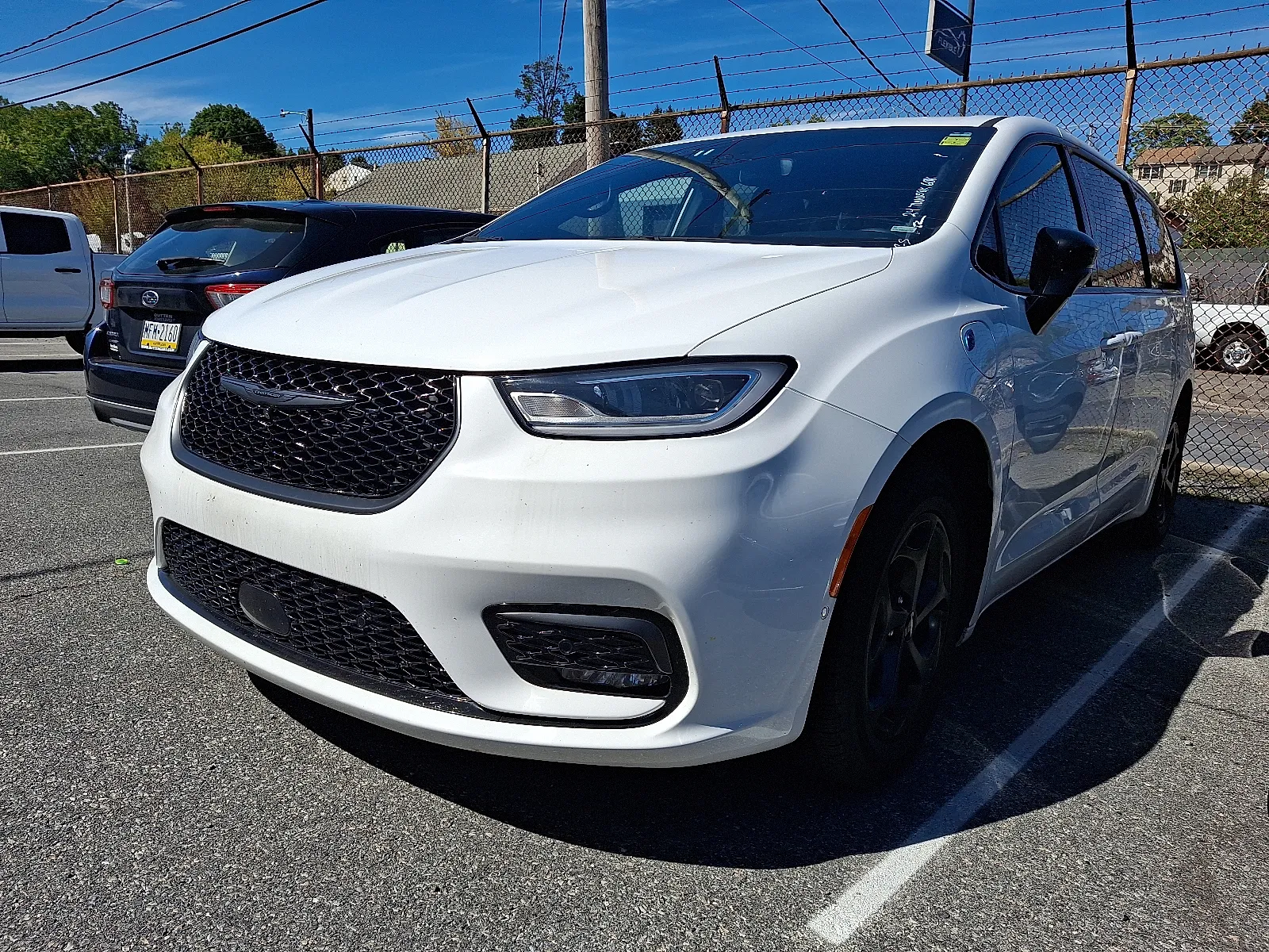 2024 Chrysler Pacfica Hbrido S Appearance Pkg