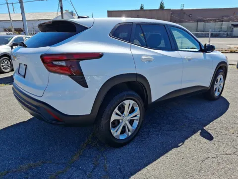 More photos of 2025 Chevrolet Trax FWD LS at Outten Chevrolet Allentown, PA