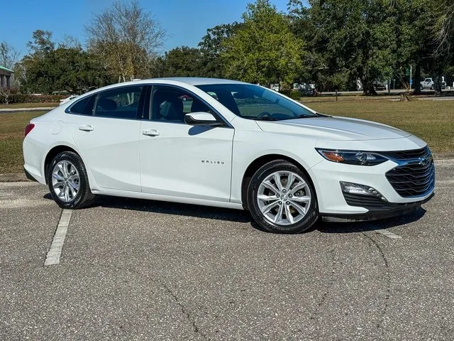 2023 Chevrolet Malibu 1LT's photo