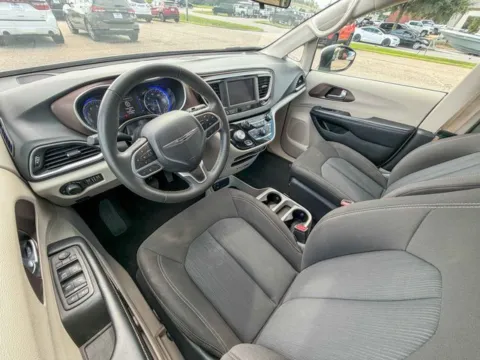More photos of 2022 Chrysler Voyager LX at Coastal Auto Group, AL