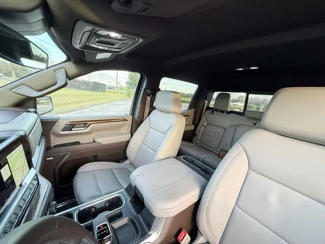 2025 Chevrolet Silverado 1500 RST - Photo 20