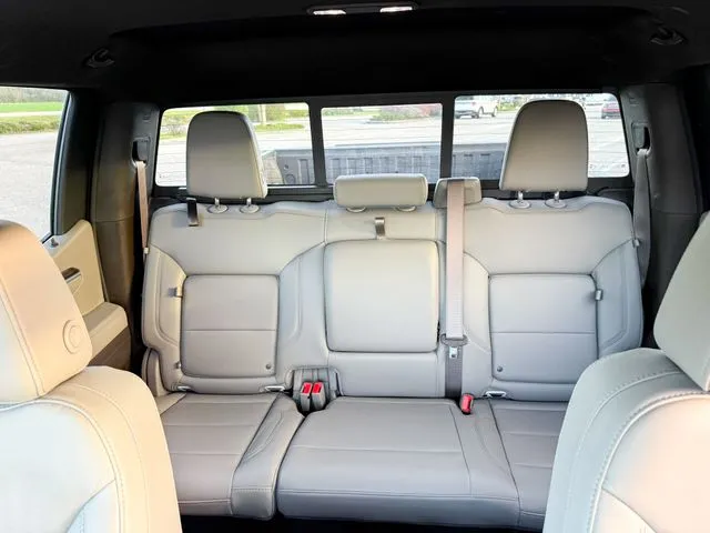 2025 Chevrolet Silverado 1500 RST - Photo 23