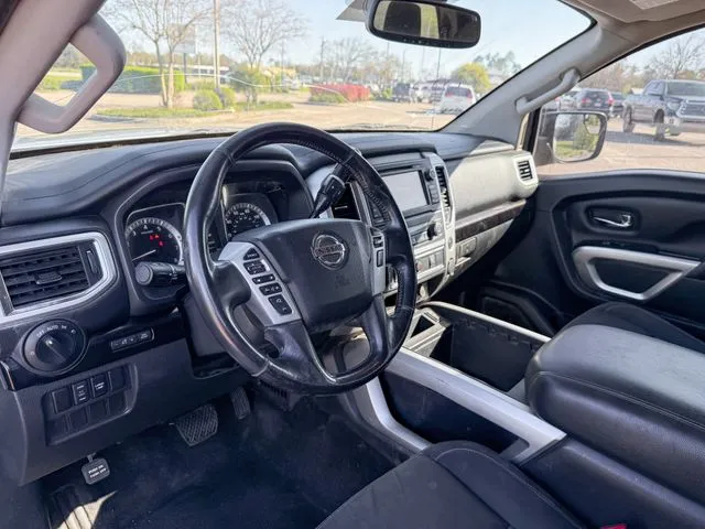 2018 Nissan Titan SV - Photo 12