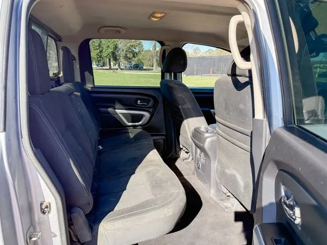 2018 Nissan Titan SV - Photo 20