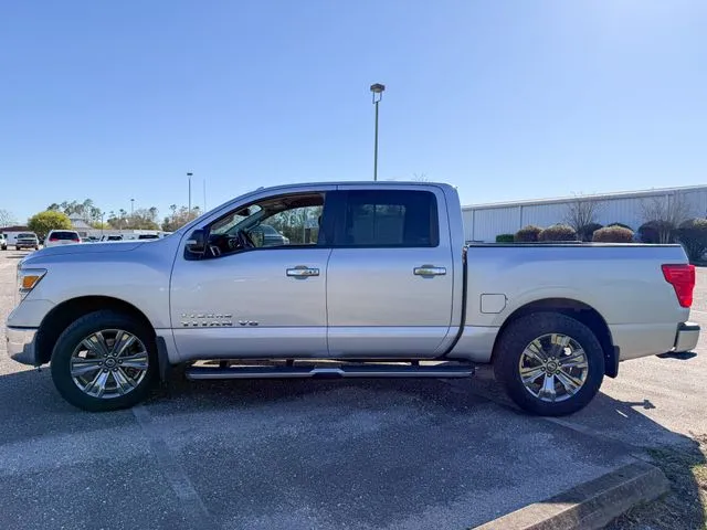 2018 Nissan Titan SV - Photo 8