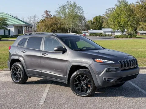 Gray 2017 Jeep Cherokee Trailhawk for sale in Foley, AL