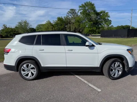 Another view of 2021 Volkswagen Atlas 3.6L V6 SE w/Technology for sale in Foley, AL at Coastal Auto Group