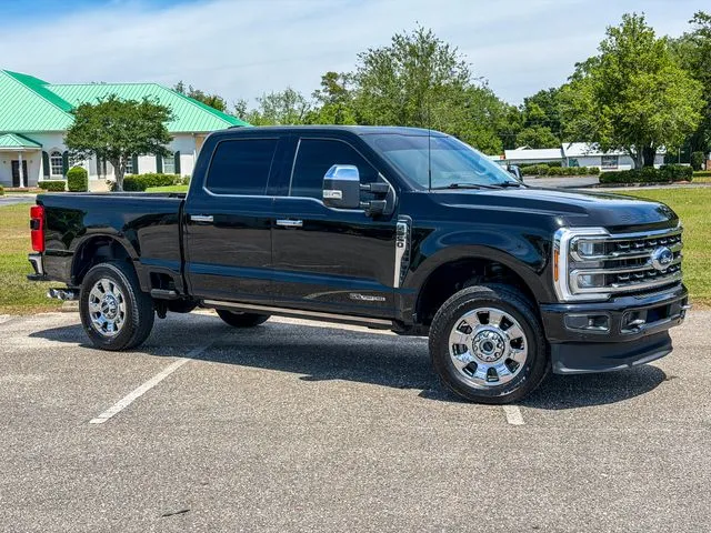 2024 Ford F-250 Lariat 4x4 Crew Cab 6-3/4' Box's photo