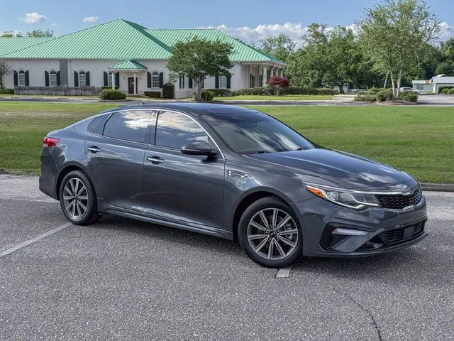 2020 Kia Optima EX Premium AT's photo