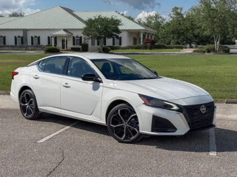 White 2025 Nissan Altima 2.5 SR for sale in Foley, AL