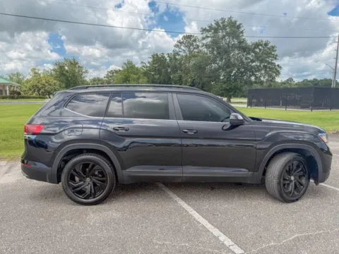 Another view of 2021 Volkswagen Atlas 3.6L V6 SE w/Technology for sale in Foley, AL at Coastal Auto Group