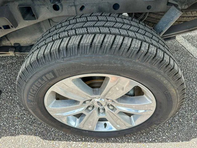 2019 Ford F-150 Platinum - Photo 11