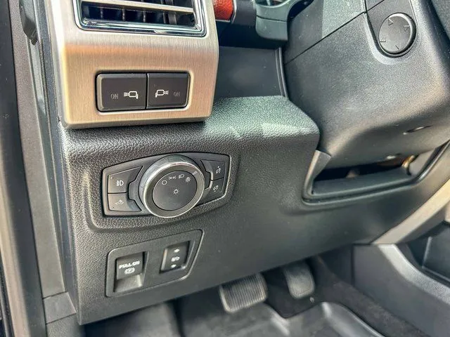 2019 Ford F-150 Platinum - Photo 14