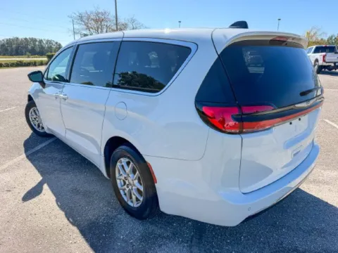 More photos of 2025 Chrysler Pacifica Select at Coastal Auto Group, AL