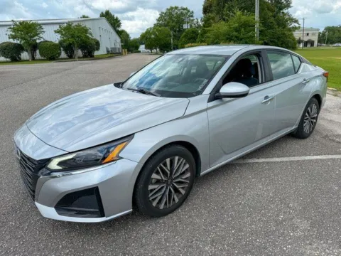 More photos of 2023 Nissan Altima 2.5 SV at Coastal Auto Group, AL
