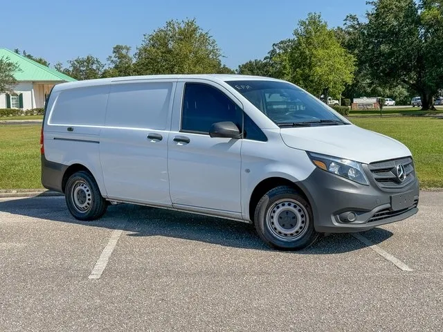 2022 Mercedes-Benz Metris Cargo Van Base's photo