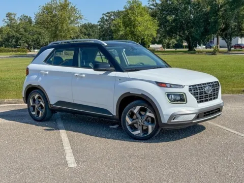 White 2022 Hyundai Venue Limited for sale in Foley, AL