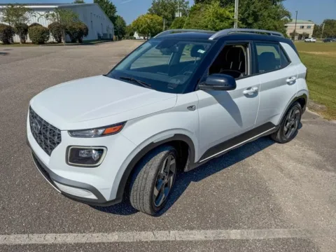 More photos of 2022 Hyundai Venue Limited at Coastal Auto Group, AL