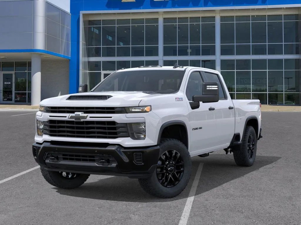 2026 Chevrolet Silverado 2500HD Custom photo 2