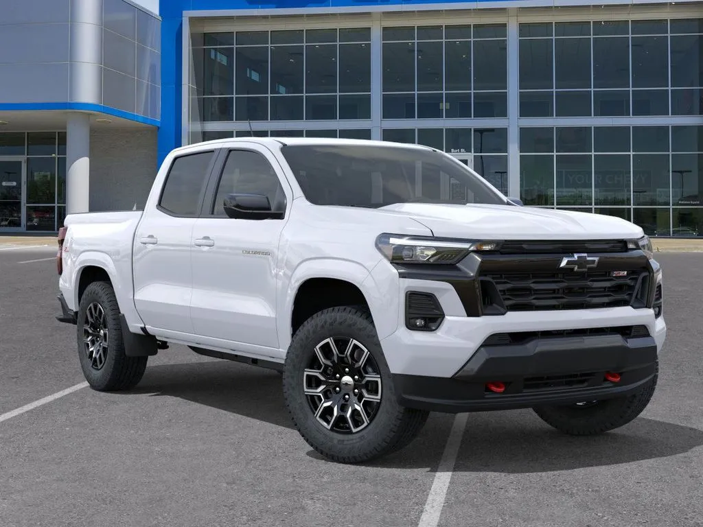 2026 Chevrolet Colorado Z71 photo 3
