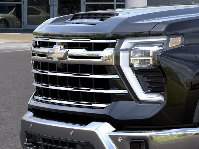 2026 Chevrolet Silverado 2500HD LTZ photo 4