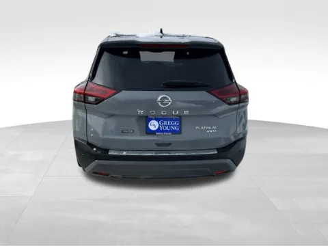 More photos of 2021 Nissan Rogue Platinum at Gregg Young Chevrolet - Omaha, NE