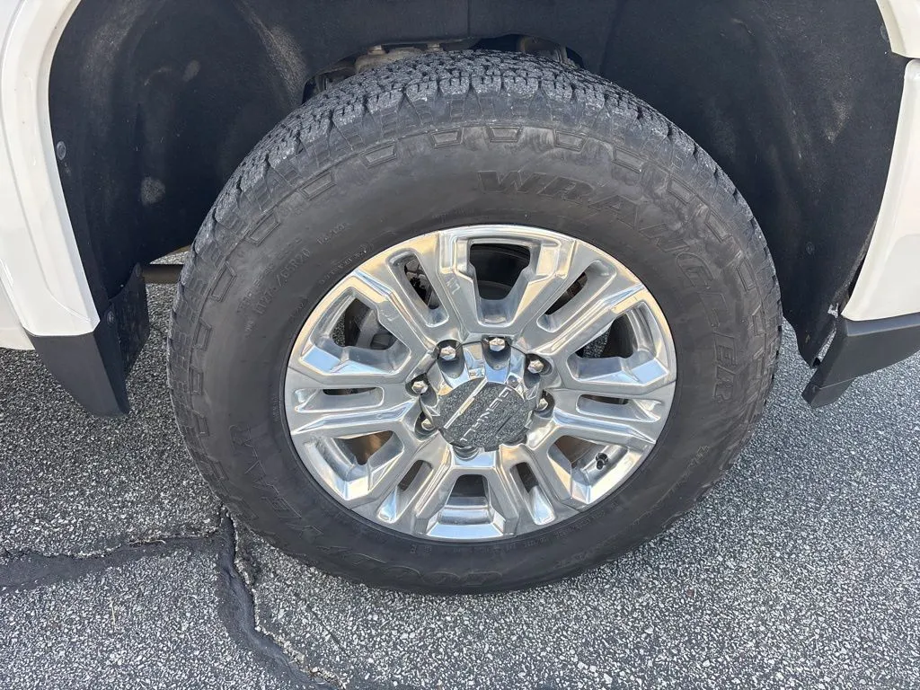 2022 Gmc Sierra 2500 HD Denali photo 3