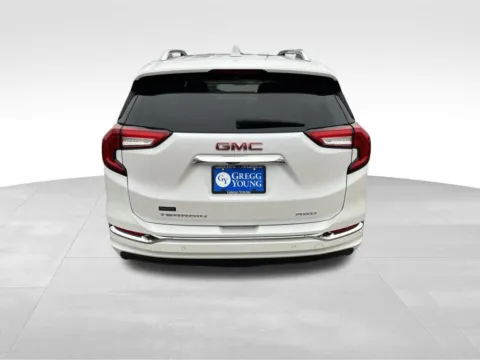 More photos of 2022 GMC Terrain Denali at Gregg Young Chevrolet - Omaha, NE