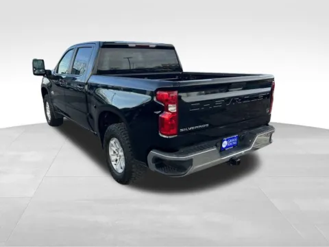 More photos of 2021 Chevrolet Silverado 1500 LT at Gregg Young Chevrolet - Omaha, NE