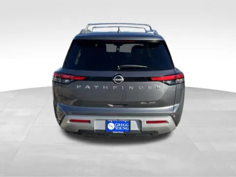 More photos of 2022 Nissan Pathfinder SL at Gregg Young Chevrolet - Omaha, NE