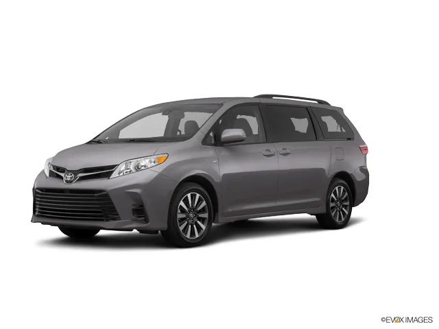 2018 Toyota Sienna XLE Premium's photo