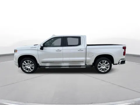 Another view of 2022 Chevrolet Silverado 1500 High Country for sale in Omaha, NE at Gregg Young Chevrolet - Omaha