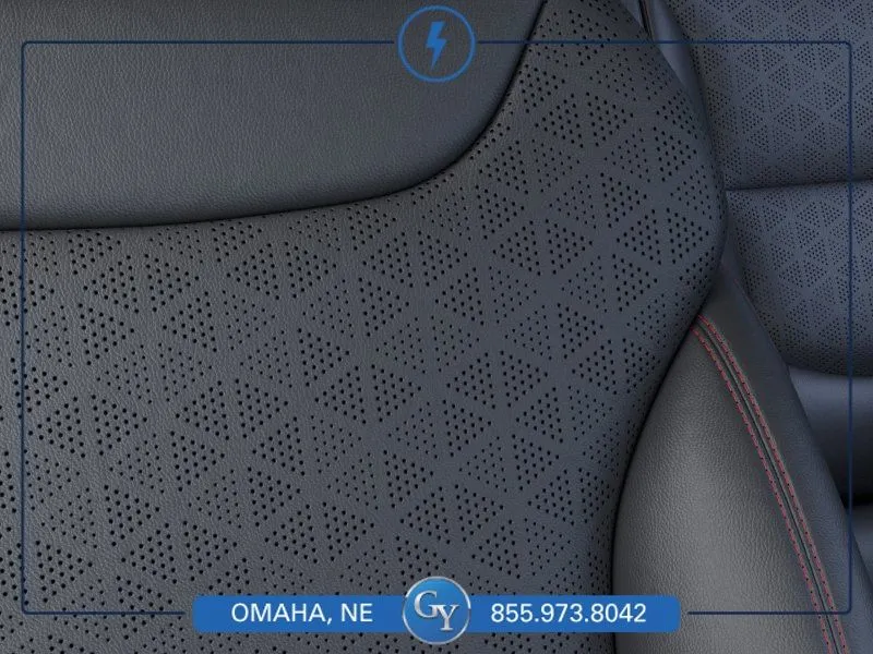 2027 Chevrolet Bolt RS - Photo 22