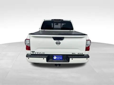 More photos of 2018 Nissan Titan SL at Gregg Young Chevrolet of Omaha, NE