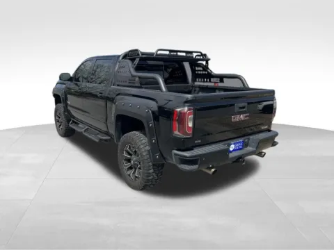 More photos of 2018 GMC Sierra 1500 SLT at Gregg Young Chevrolet of Omaha, NE