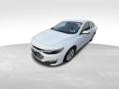 More photos of 2021 Chevrolet Malibu LT at Gregg Young Chevrolet of Omaha, NE